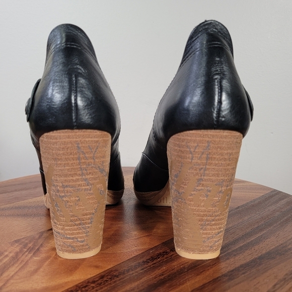 London Underground Black Leather Heeled Loafers With Zipper Accent Size 9 - Picture 7 of 17